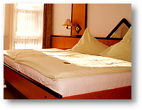 Hotel Stadt Zwönitz - Hotelzimmer - Urlaub im Erzgebirge Hotel Stadt Zwönitz - Hotelzimmer - Urlaub im Erzgebirge